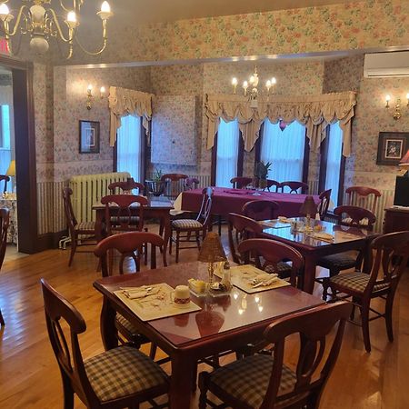 Cranberry Cove Inn ルイスバーグ エクステリア 写真