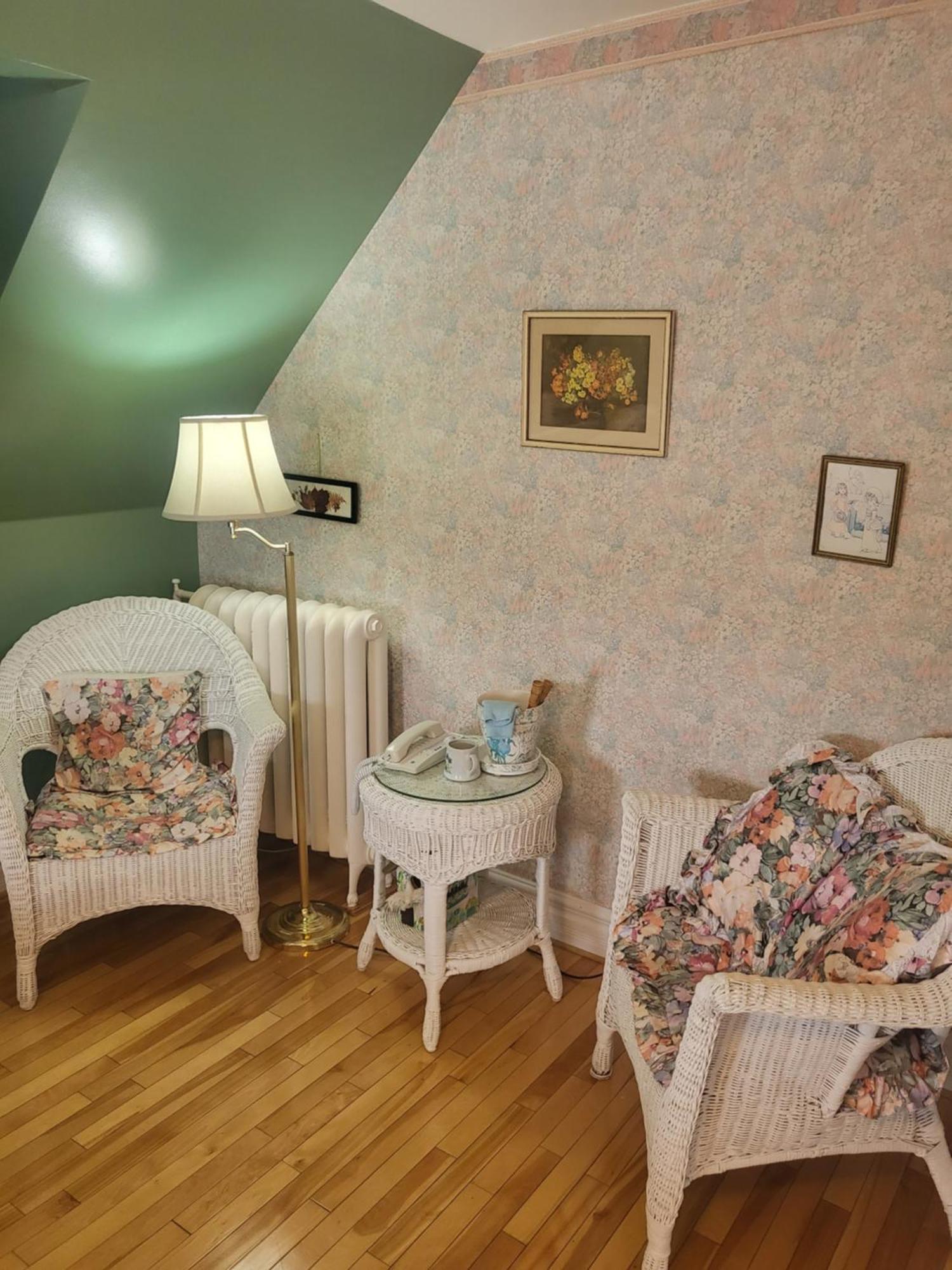 Cranberry Cove Inn ルイスバーグ エクステリア 写真