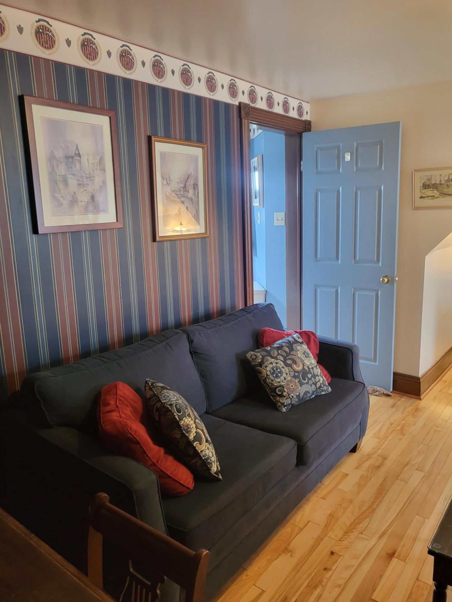 Cranberry Cove Inn ルイスバーグ エクステリア 写真