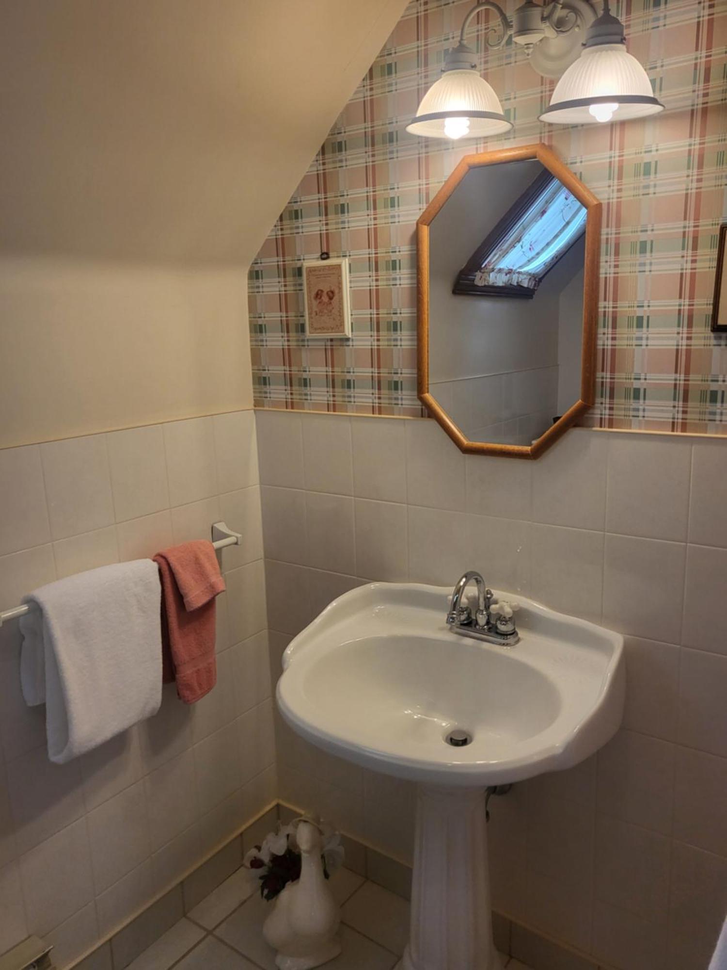 Cranberry Cove Inn ルイスバーグ エクステリア 写真