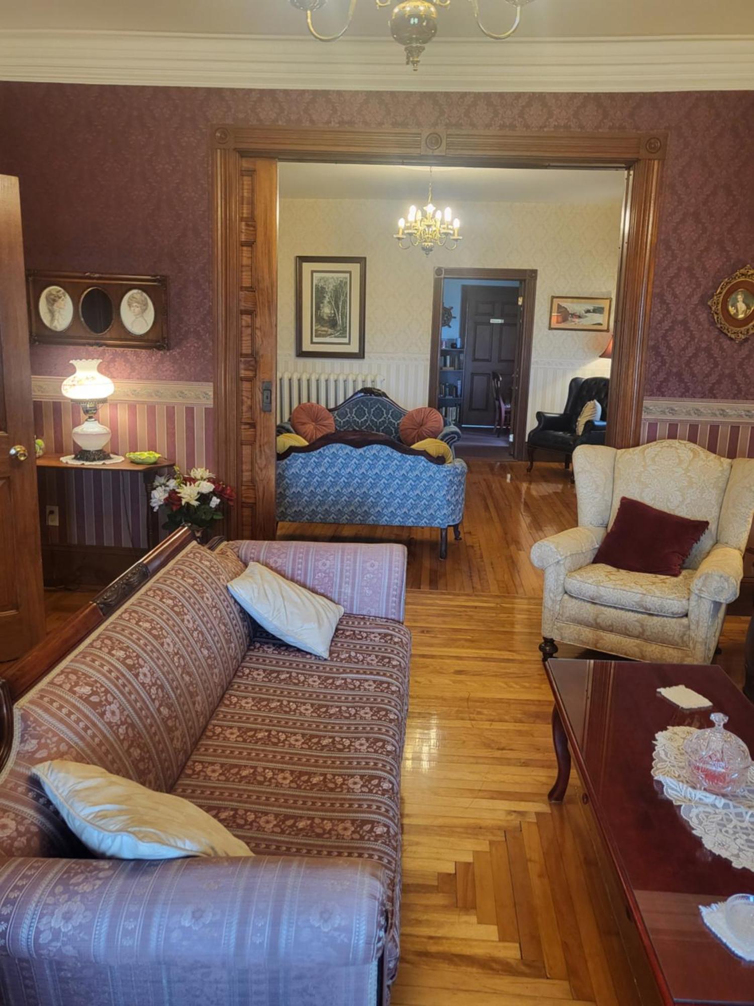 Cranberry Cove Inn ルイスバーグ エクステリア 写真
